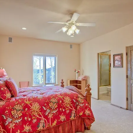 Dorthia Garden Retreat & Views Five-bedroom Сasa de vacaciones Santa Fe