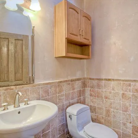 Holiday home Dorthia Garden Retreat & Views Five-Bedroom Holiday Home Santa Fe